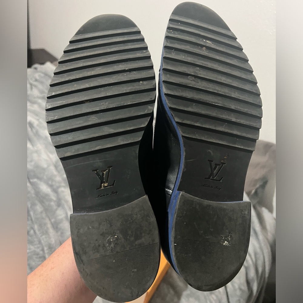Louis Vuitton Blue Bottom Dress Shoes - Picture 8 of 10
